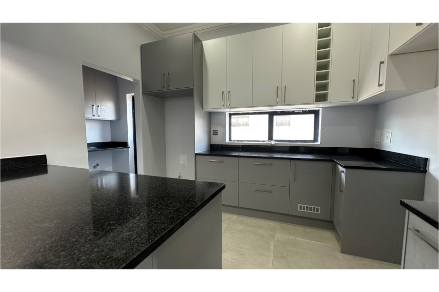 4 Bedroom Property for Sale in Paarl South Western Cape